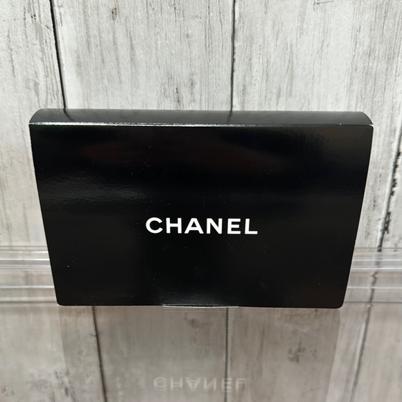 Chanel Makeup and Skincare Samples - Picture 8 of 8